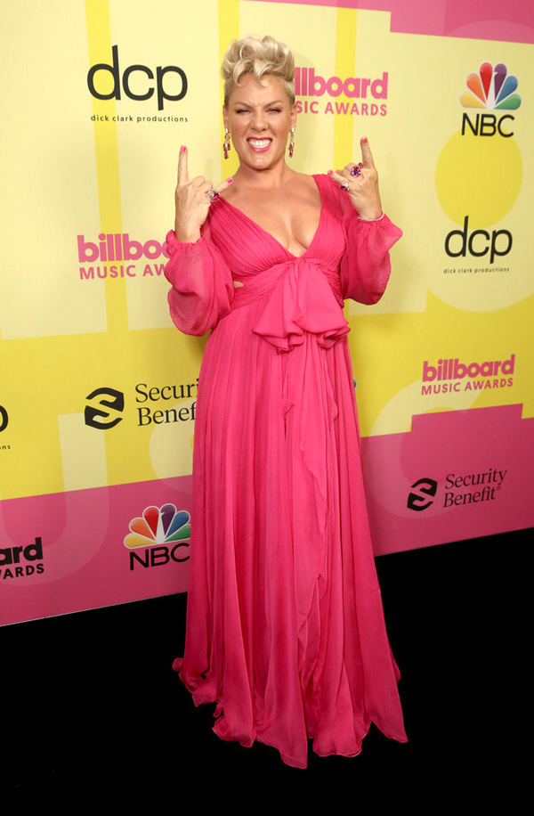 Billboard Music Awards 2021: Pink in Alexander McQueen ...